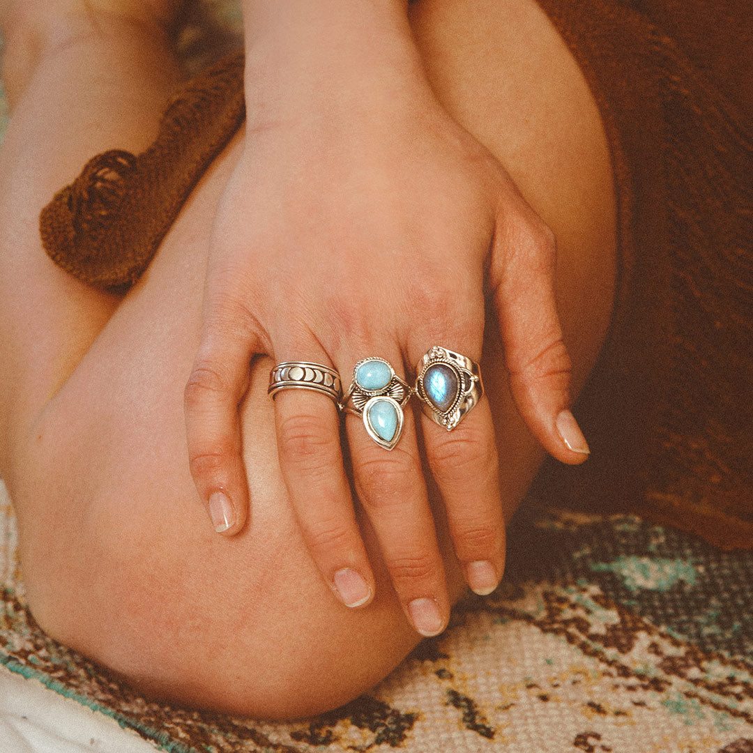 Teardrop Labradorite Ring Sterling Silver