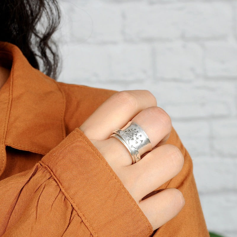 Sterling Silver Spinner Dandelion Band Ring